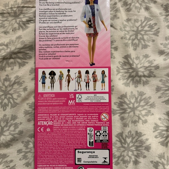 You can be anything scientist Barbie new in box - Picture 2 of 2